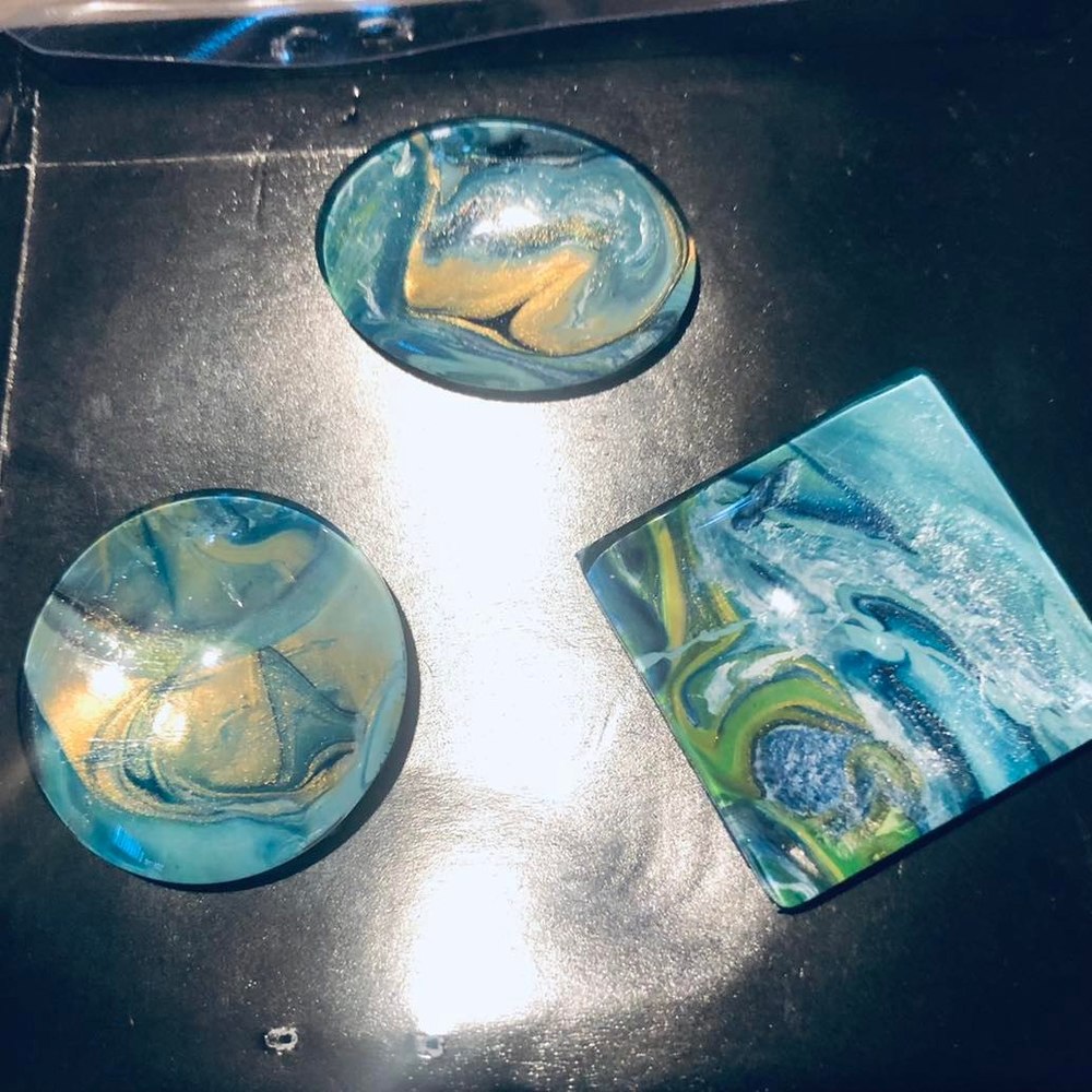 Meet your Posher, Cee